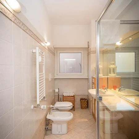 Elettra Luxury